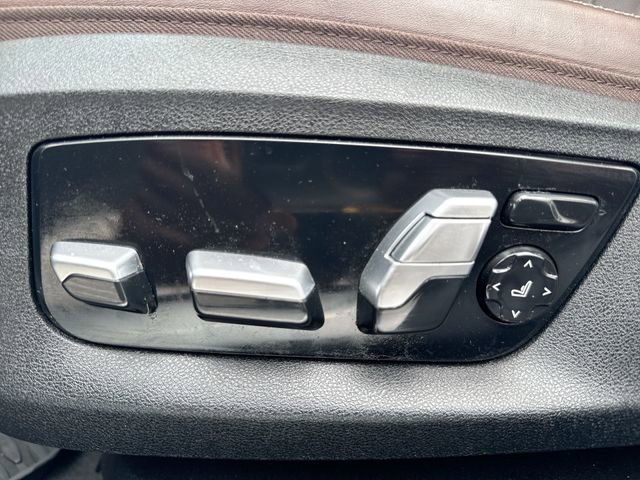 Used 2020 BMW 750i xDrive AWD/4WD image 12