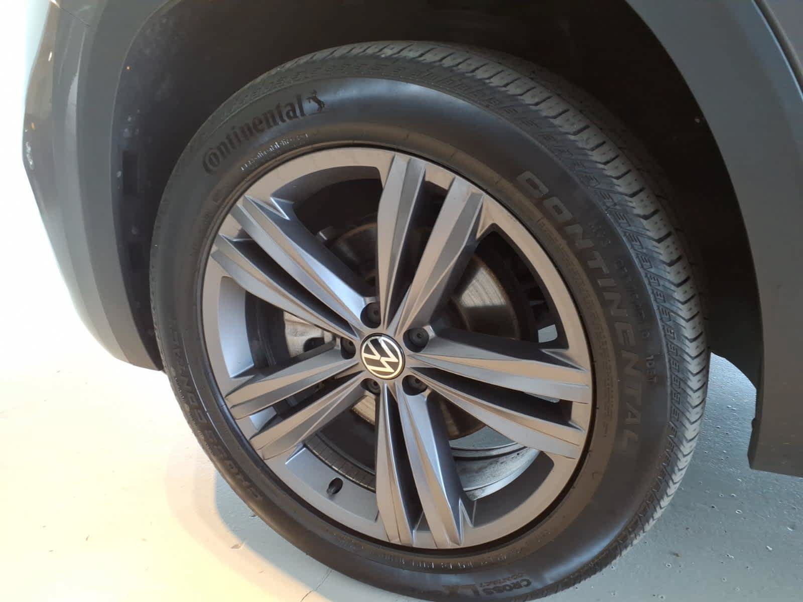 Used 2021 Volkswagen Atlas Cross Sport SEL R-Line AWD/4WD image 13