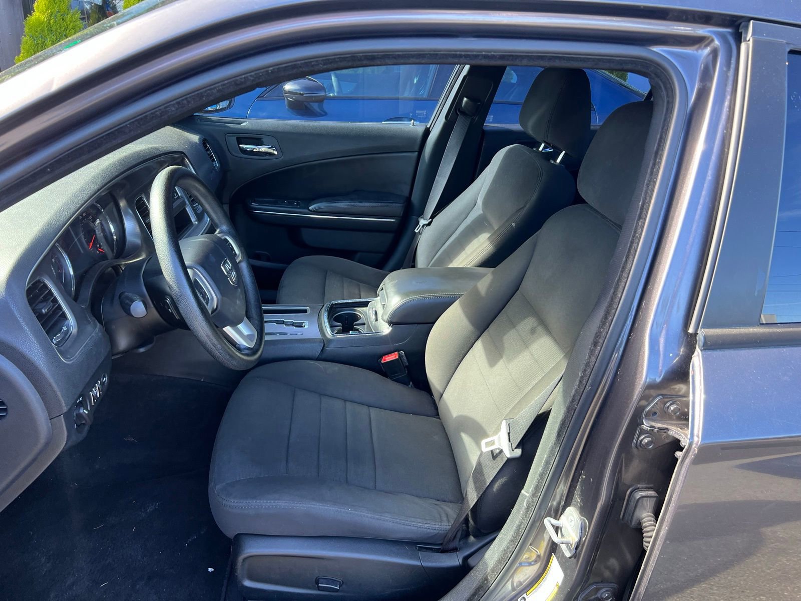 Used 2014 Dodge Charger SE RWD image 10