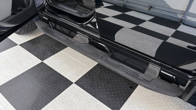 Used 2025 GMC Hummer EV 2X image 32