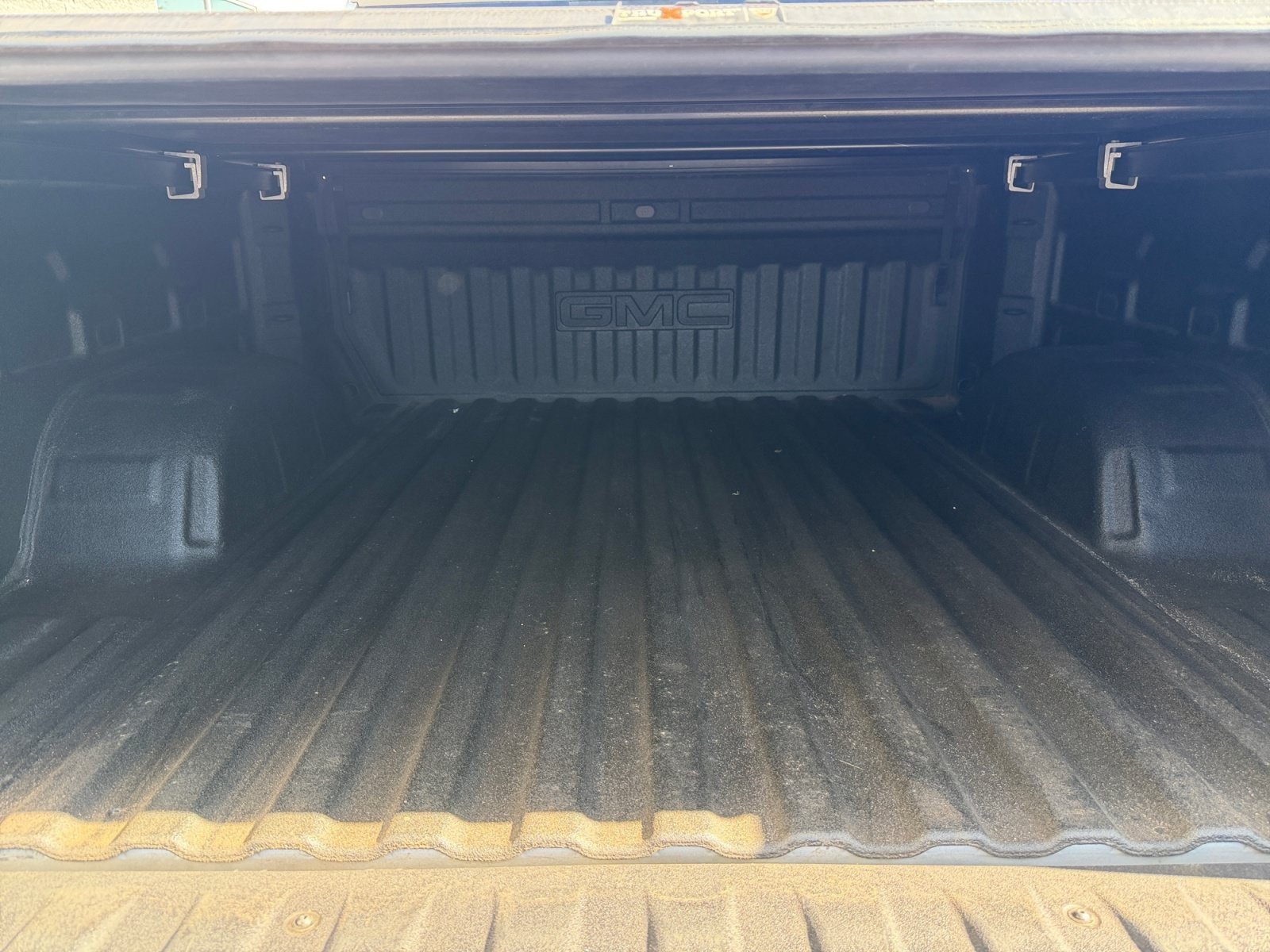 Used 2021 GMC Sierra 1500 SLT AWD/4WD image 29