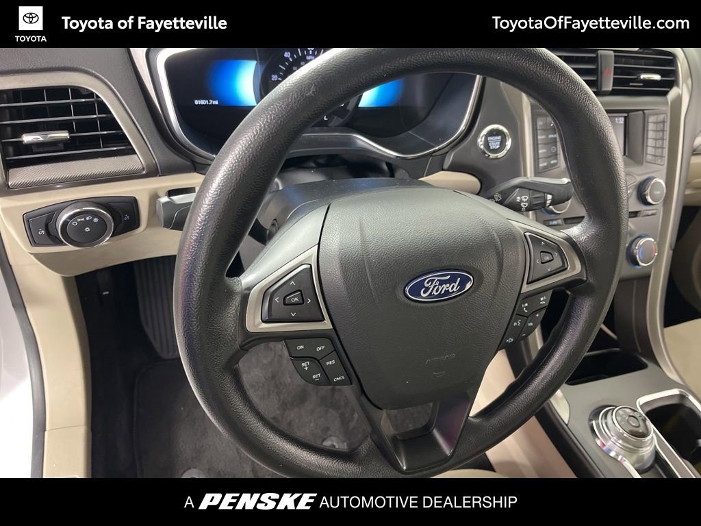 Used 2018 Ford Fusion SE image 27