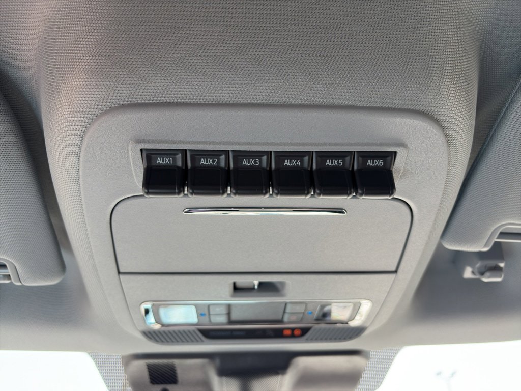 New 2026 Ford F350 Lariat AWD/4WD image 18