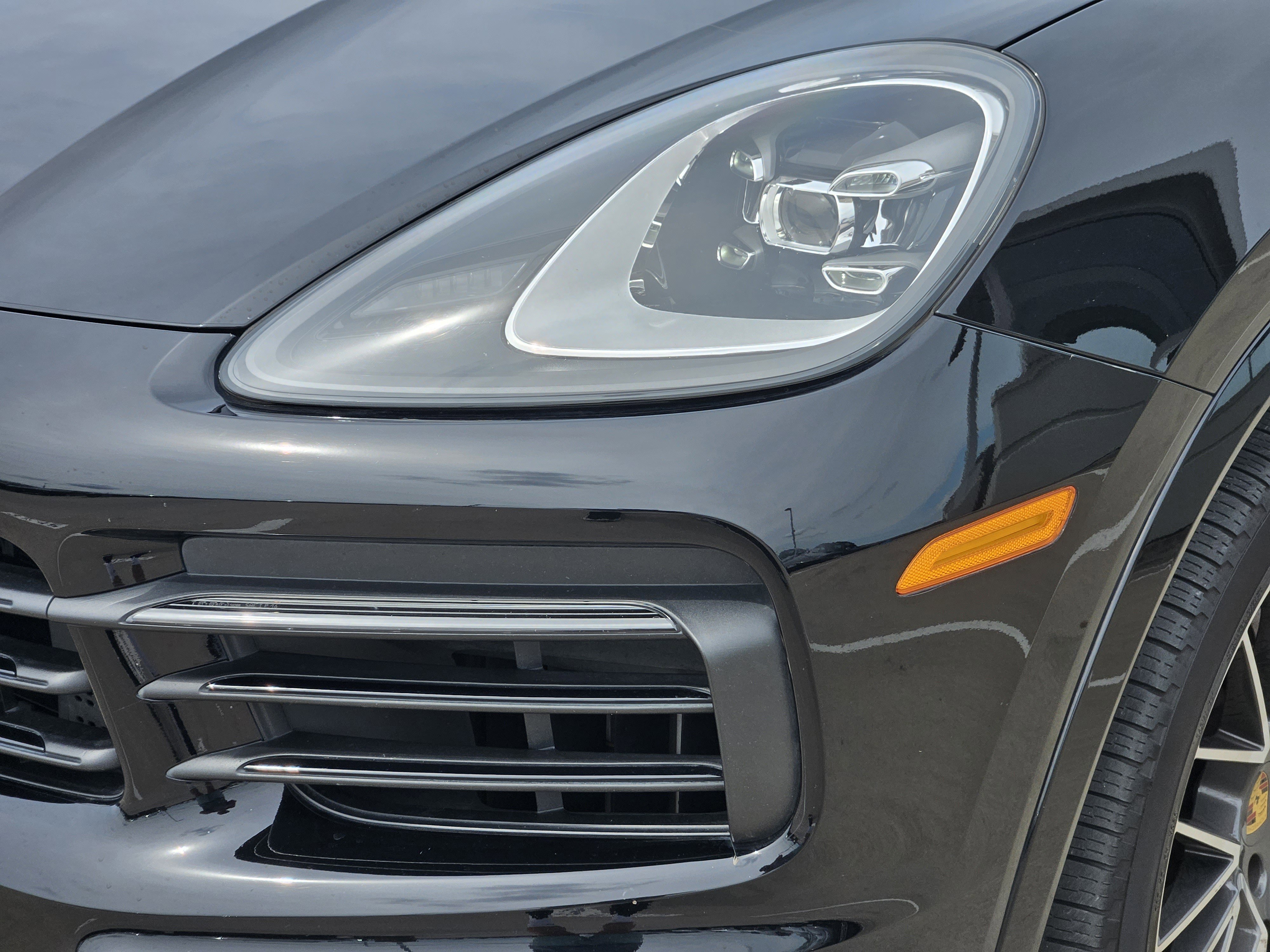 Used 2020 Porsche Cayenne image 14
