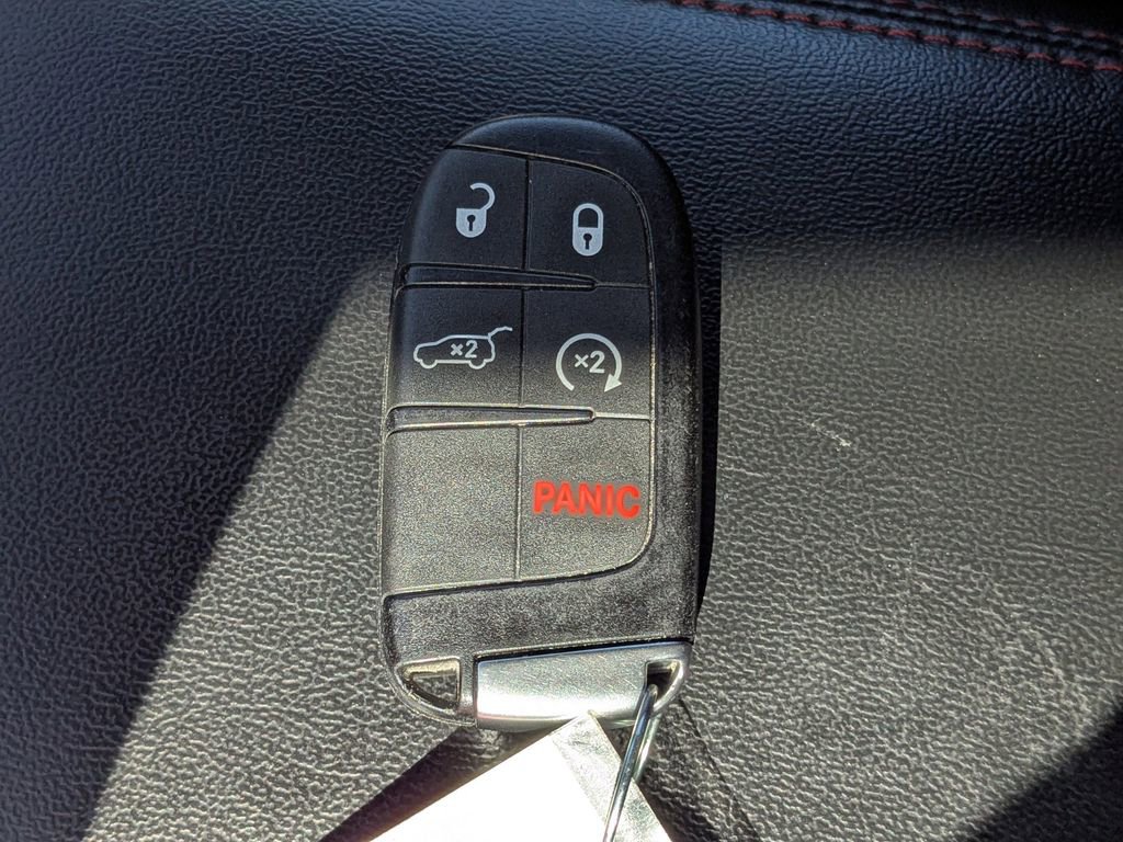 Used 2025 Dodge Durango GT image 29