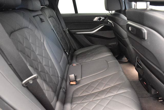 Used 2026 BMW X5 xDrive40i AWD/4WD image 17