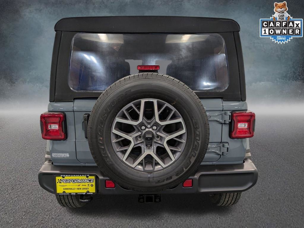 Used 2024 Jeep Wrangler Sahara image 5
