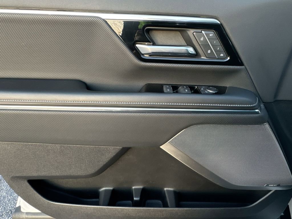 Used 2025 GMC Sierra EV Denali image 15