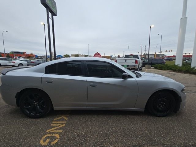 Used 2020 Dodge Charger SXT w/ Blacktop Package image 5