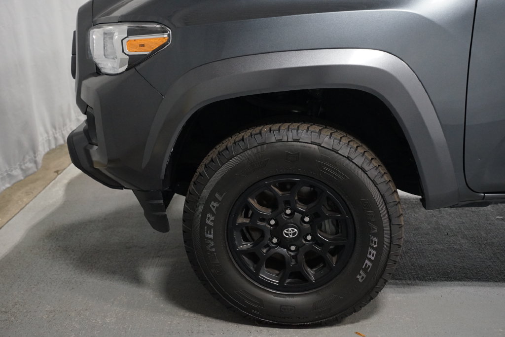 Certified 2022 Toyota Tacoma SR5 w/ Technology Package RWD image 5
