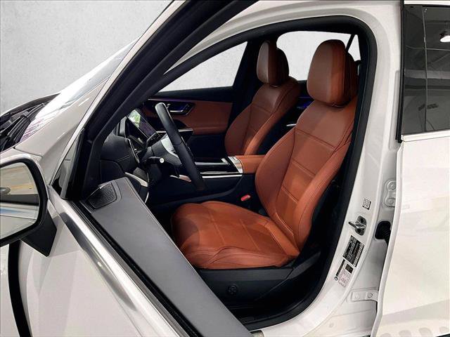 Used 2025 Mercedes-Benz GLC 300 image 27