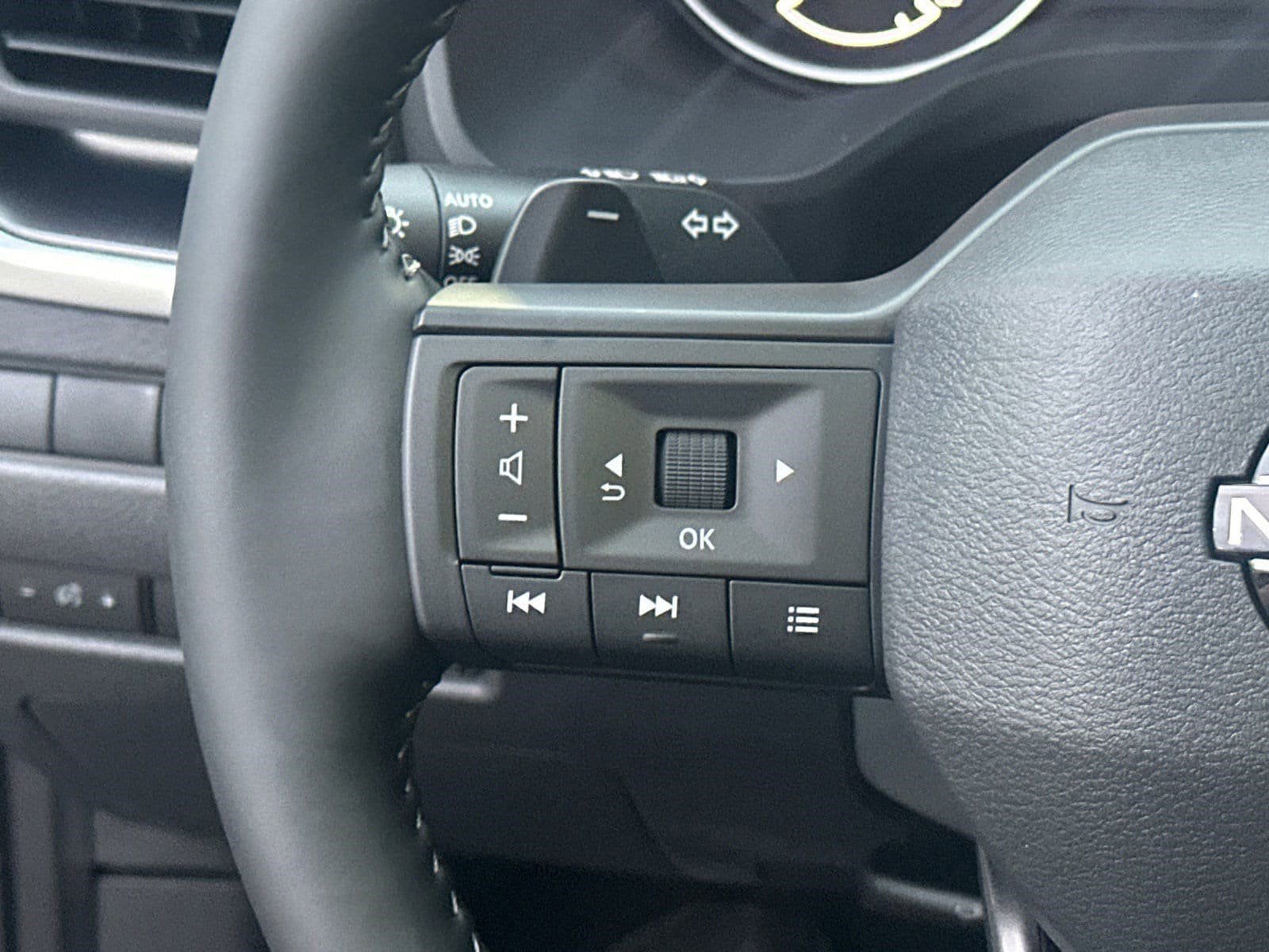New 2026 Nissan Rogue SV FWD image 25