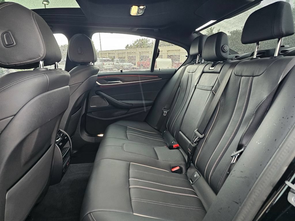 Used 2023 BMW 530i w/ Premium Package RWD image 19