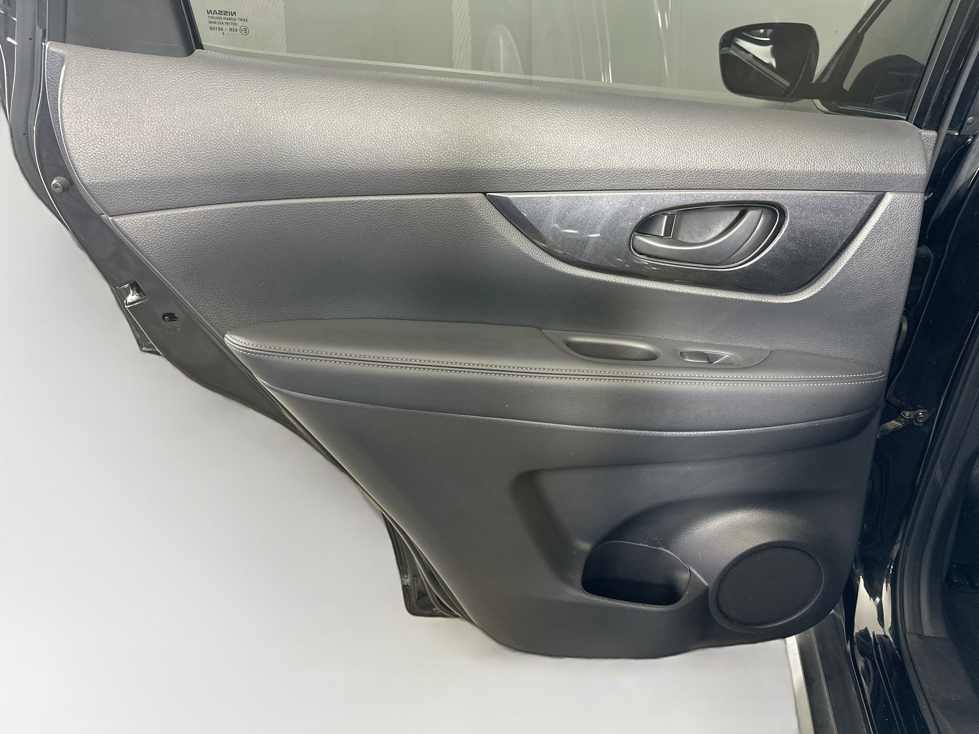 Used 2019 Nissan Rogue S FWD image 25