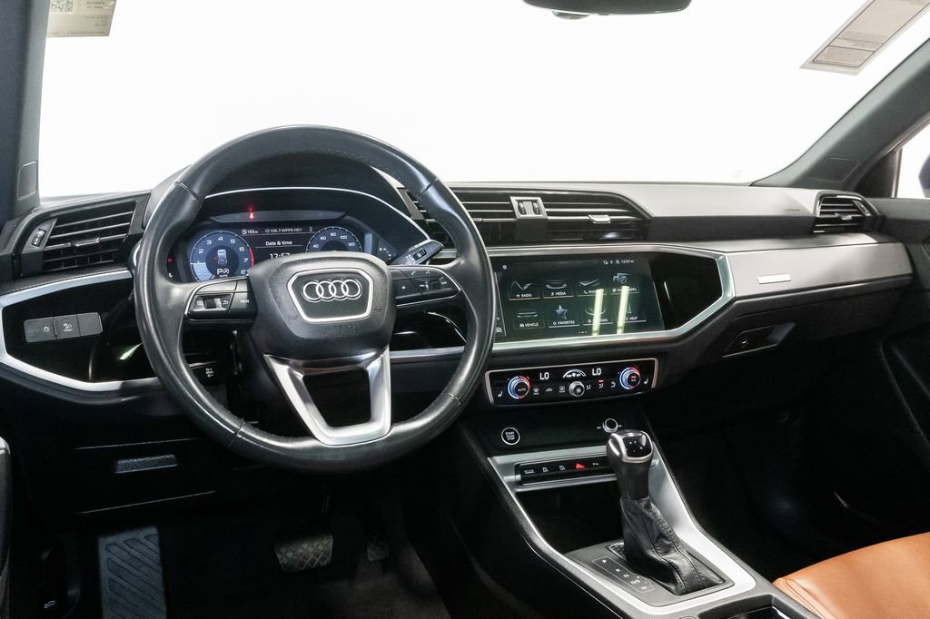 Used 2023 Audi Q3 2.0T Premium w/ Convenience Package AWD/4WD image 7