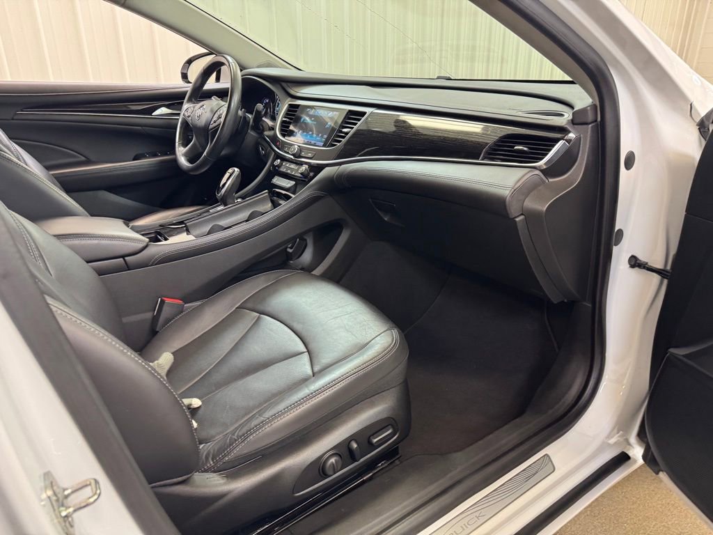 Used 2019 Buick LaCrosse Essence image 28