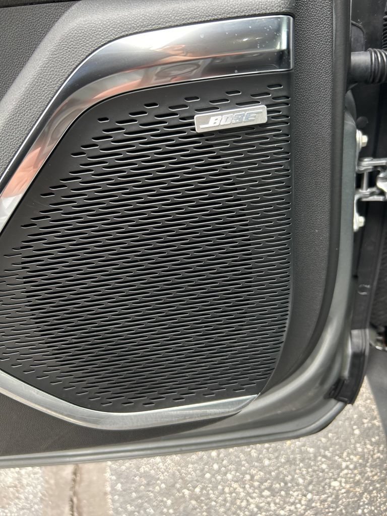 Used 2025 GMC Acadia Elevation FWD image 30