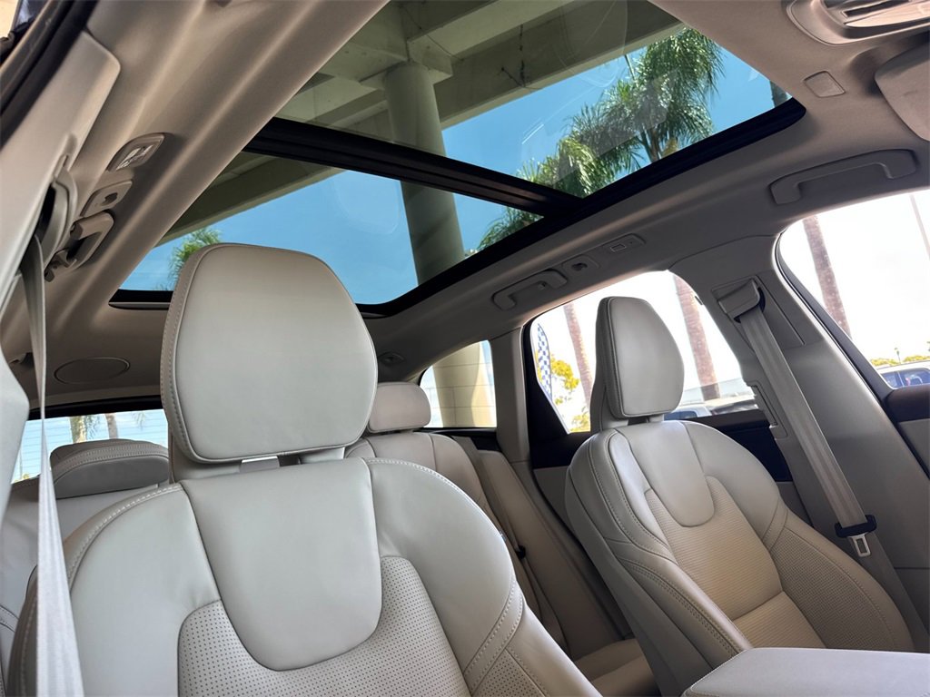 New 2026 Volvo XC60 B5 Ultra w/ Protection Package Premier image 16