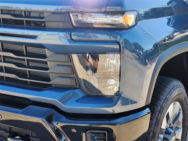 New 2026 Chevrolet Silverado 2500 Custom w/ Custom Value Package AWD/4WD image 17