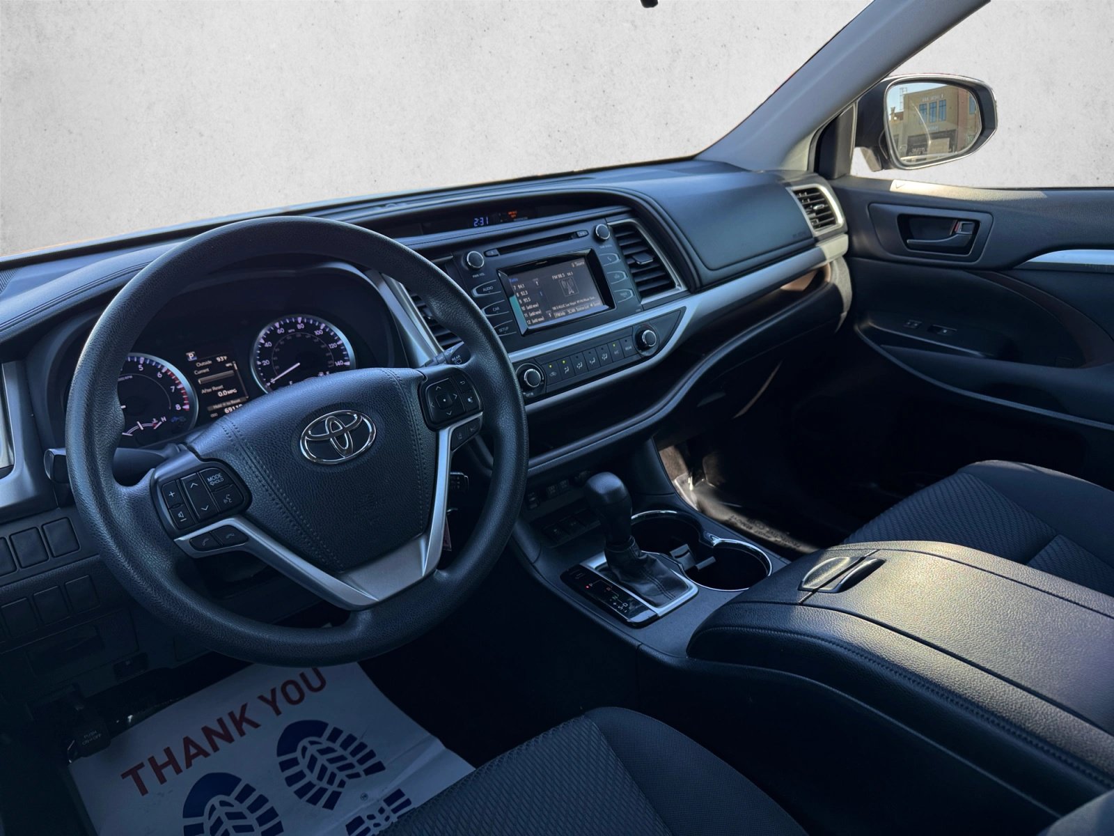 Used 2019 Toyota Highlander LE FWD image 10