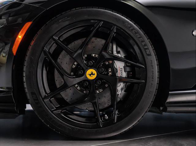Used 2020 Ferrari 812 Superfast RWD image 12