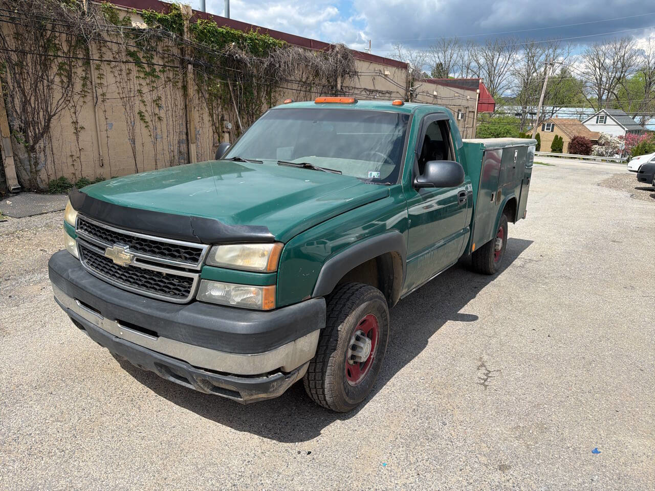 Used 2006 Chevrolet Silverado 2500 W/T image 2