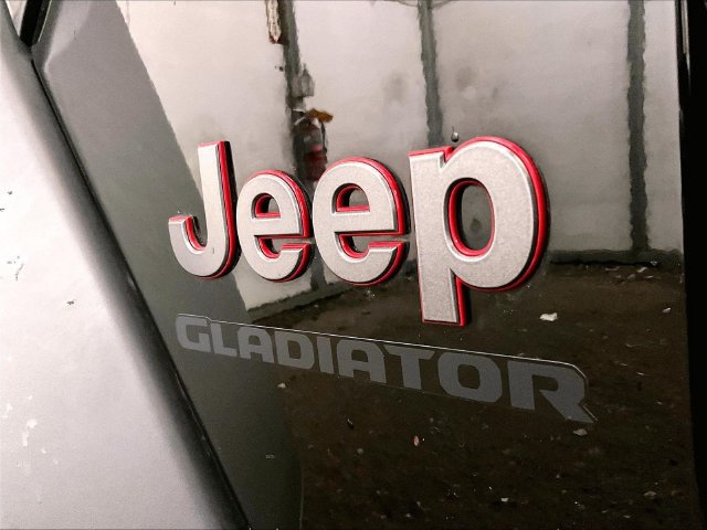 Used 2020 Jeep Gladiator Rubicon AWD/4WD image 13