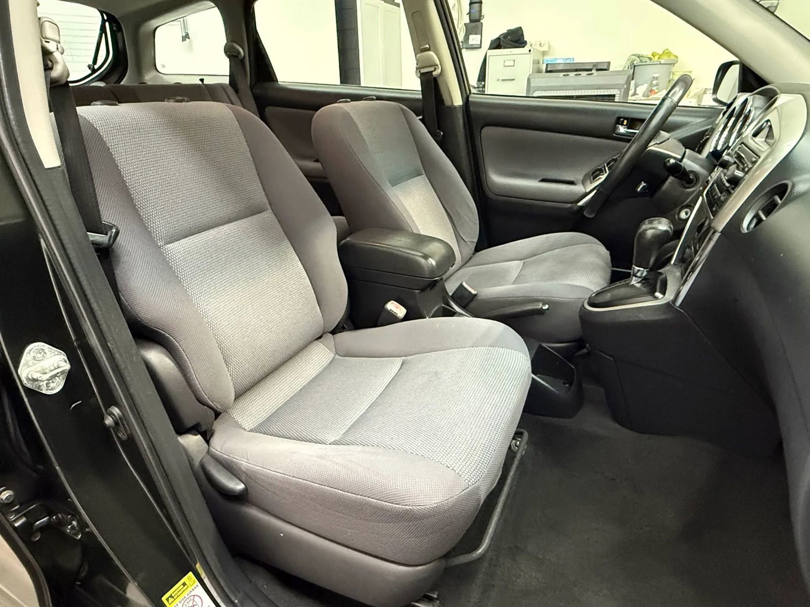 Used 2005 Toyota Matrix XR FWD image 15