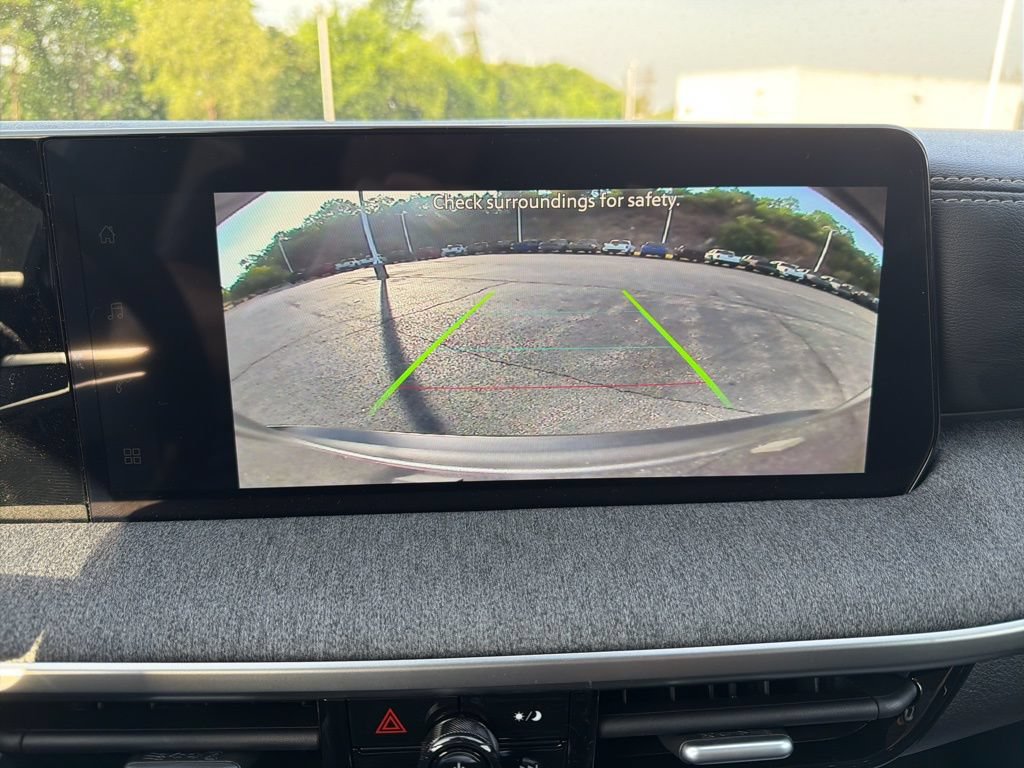 New 2026 Nissan Kicks SV w/ Charging Package FWD image 18