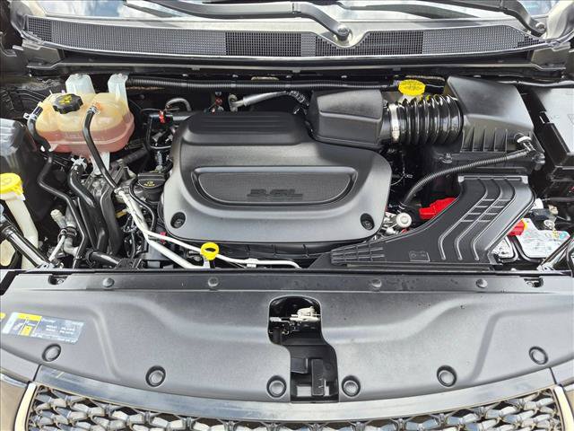 Used 2022 Chrysler Pacifica Touring-L FWD image 22