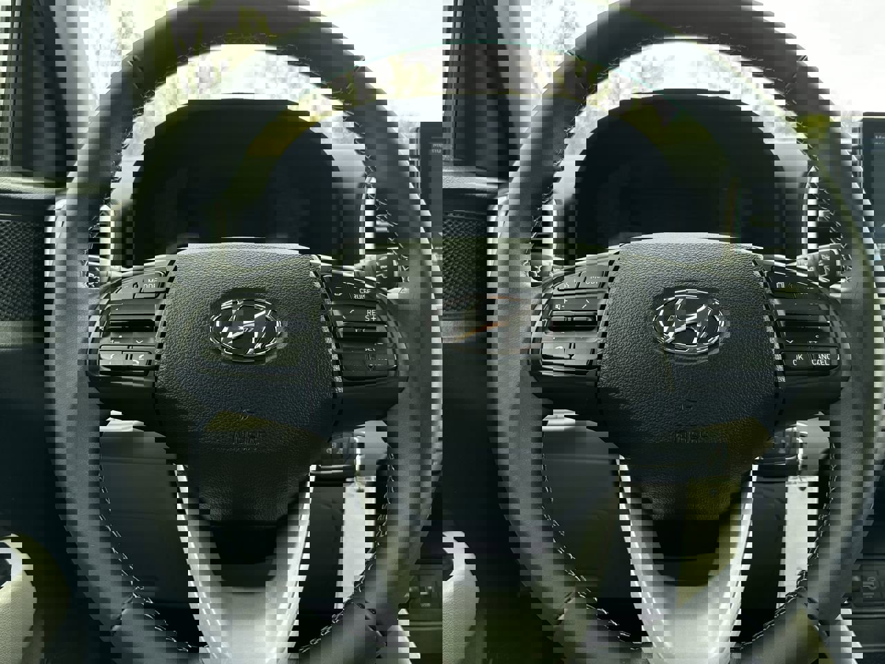 Used 2021 Hyundai Venue SEL image 15