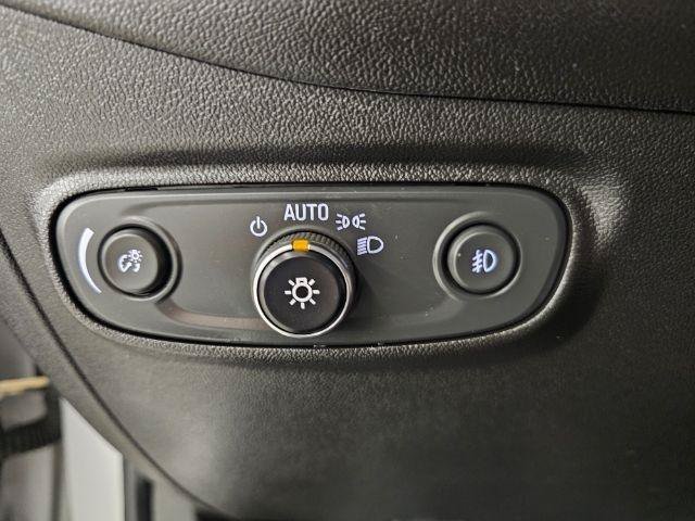 Used 2020 Chevrolet Equinox LT w/ Driver Convenience Package FWD image 15