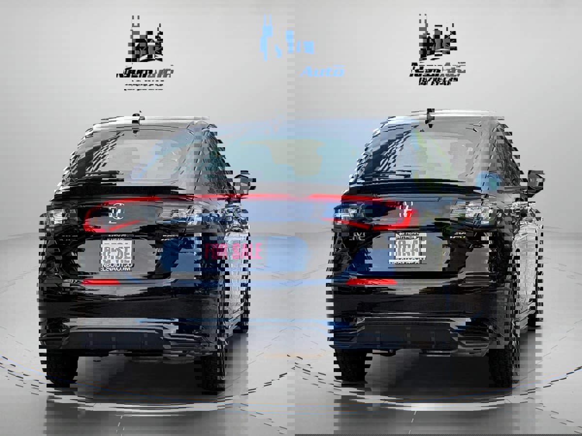 Used 2023 Honda Civic Sport image 5
