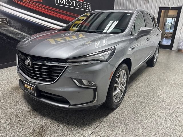 Used 2023 Buick Enclave Essence w/ Experience Buick Package AWD/4WD image 2