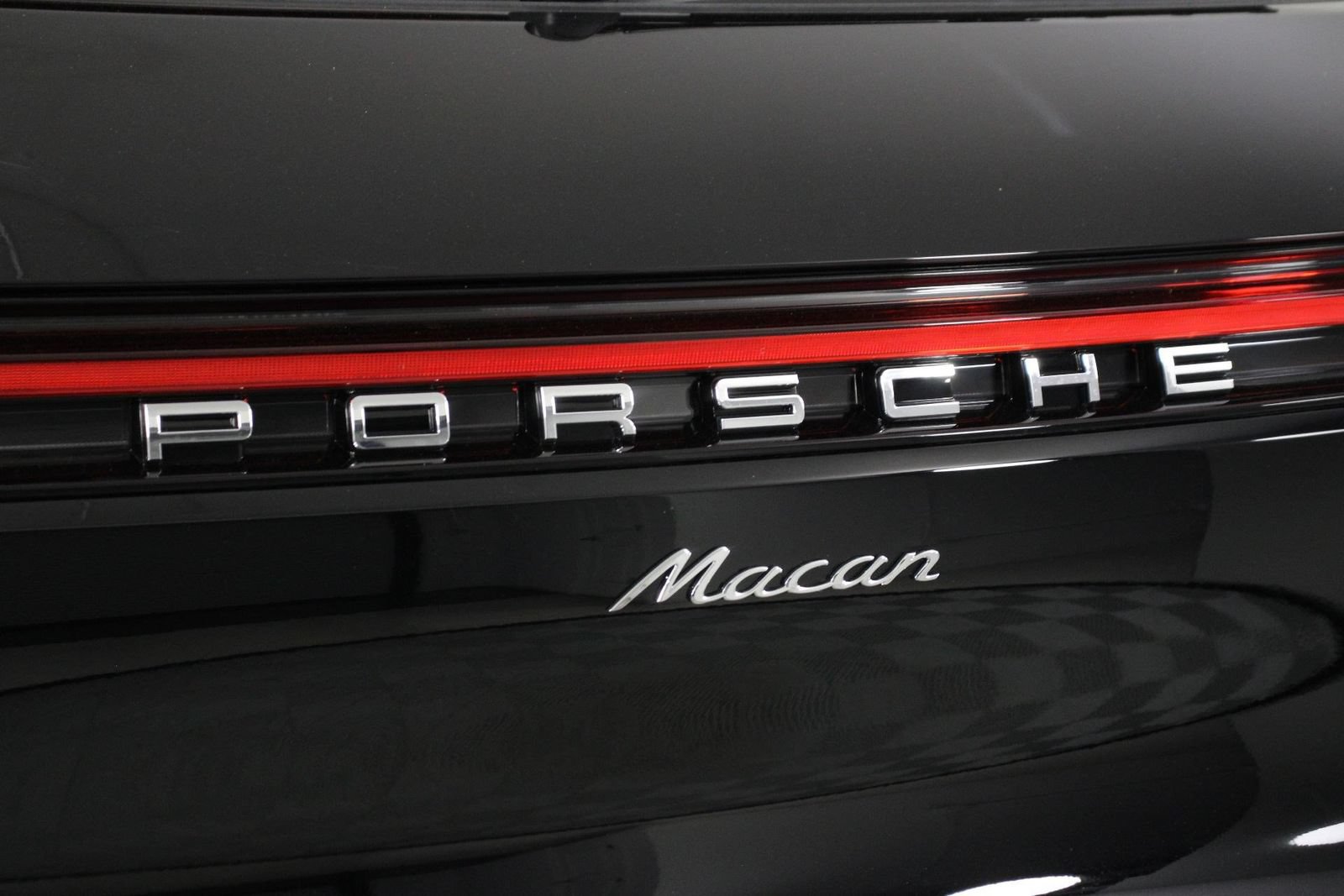New 2026 Porsche Macan AWD/4WD image 22