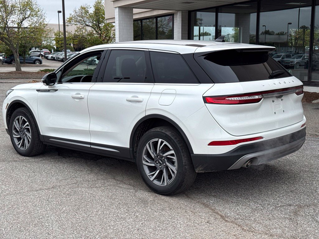 Used 2023 Lincoln Corsair AWD w/ Equipment Group 101A image 10