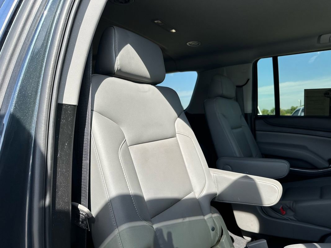 Used 2019 Chevrolet Suburban LT image 24