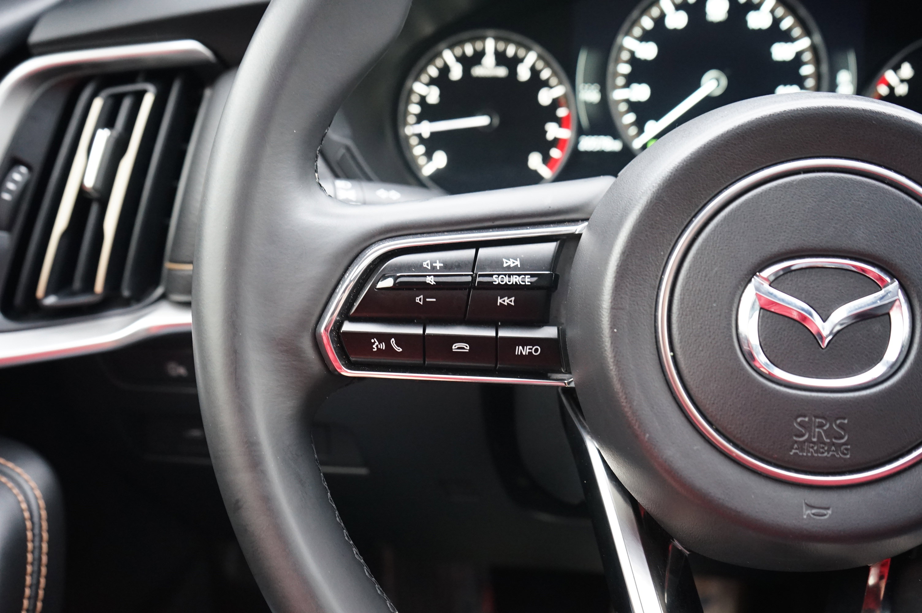 Certified 2025 MAZDA CX-70 3.3 Turbo w/ Preferred Package image 27