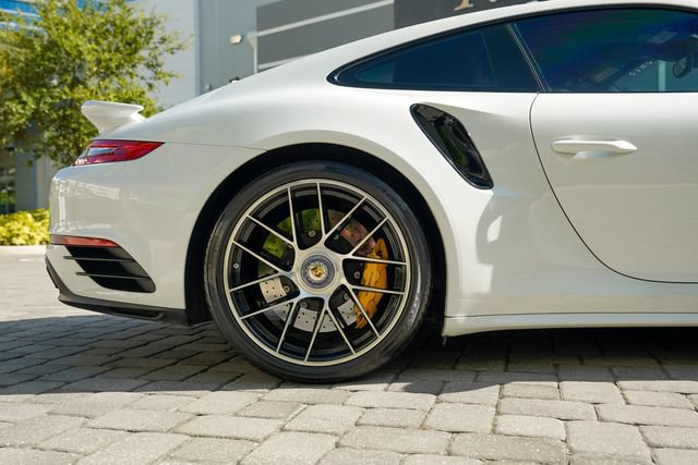 Used 2017 Porsche 911 4 Coupe AWD/4WD image 31