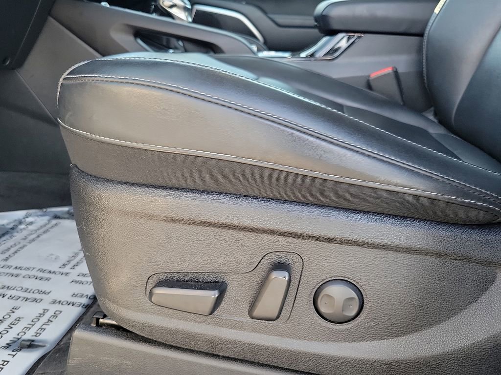 Used 2025 Kia Telluride S AWD/4WD image 13
