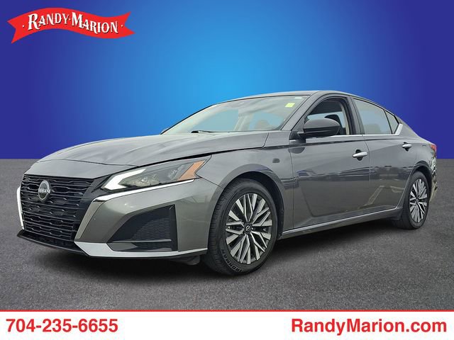 Used 2024 Nissan Altima 2.5 SV