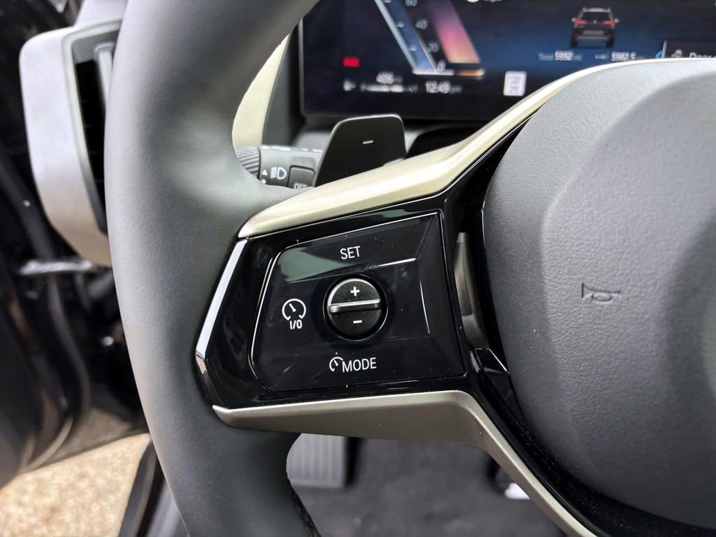 Used 2025 BMW X3 xDrive30i w/ Convenience Package image 16