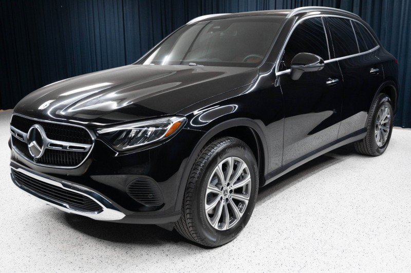 New 2027 Mercedes-Benz GLC 300