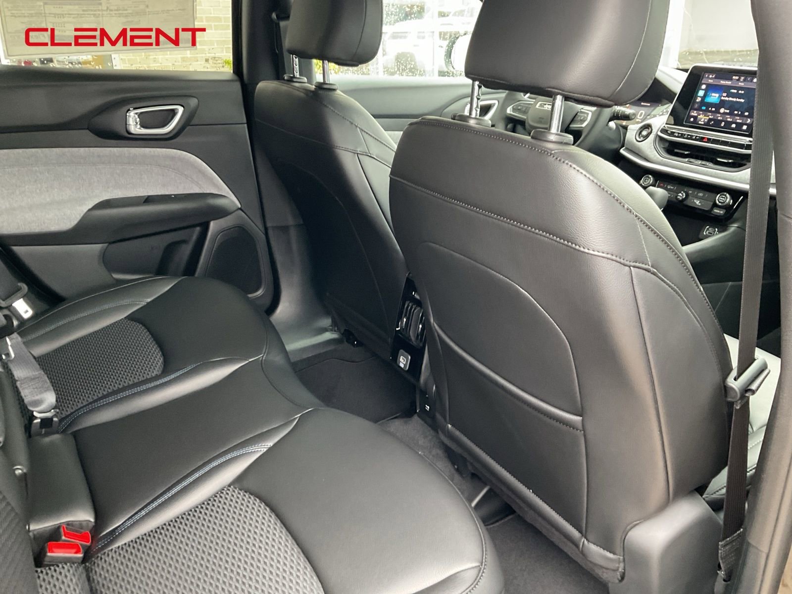 New 2026 Jeep Compass Latitude image 18