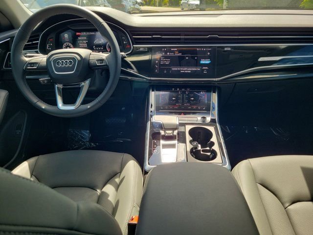 Certified 2025 Audi Q8 Premium Plus w/ Premium Plus Package AWD/4WD image 2