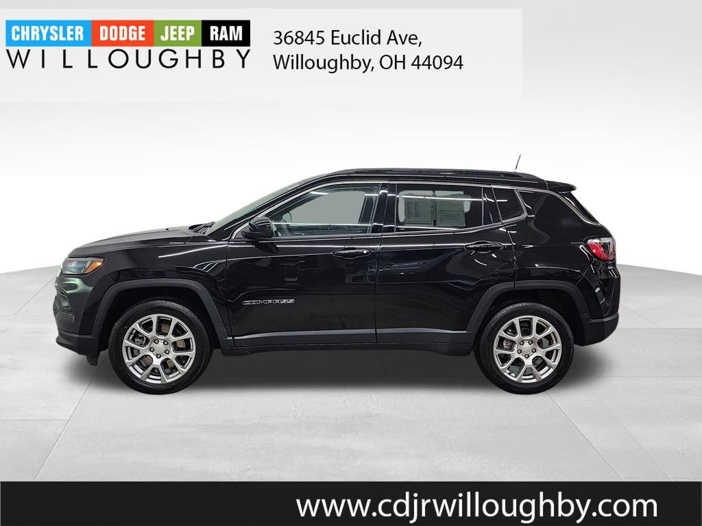 Used 2023 Jeep Compass Latitude AWD/4WD image 5