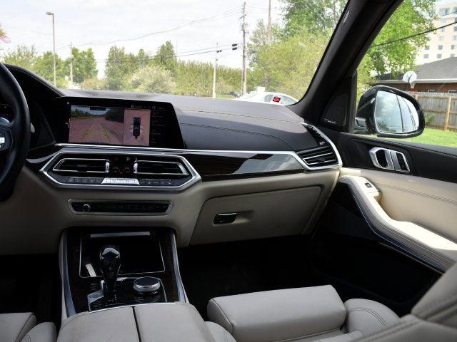 Used 2021 BMW X5 xDrive40i w/ Premium Package image 19