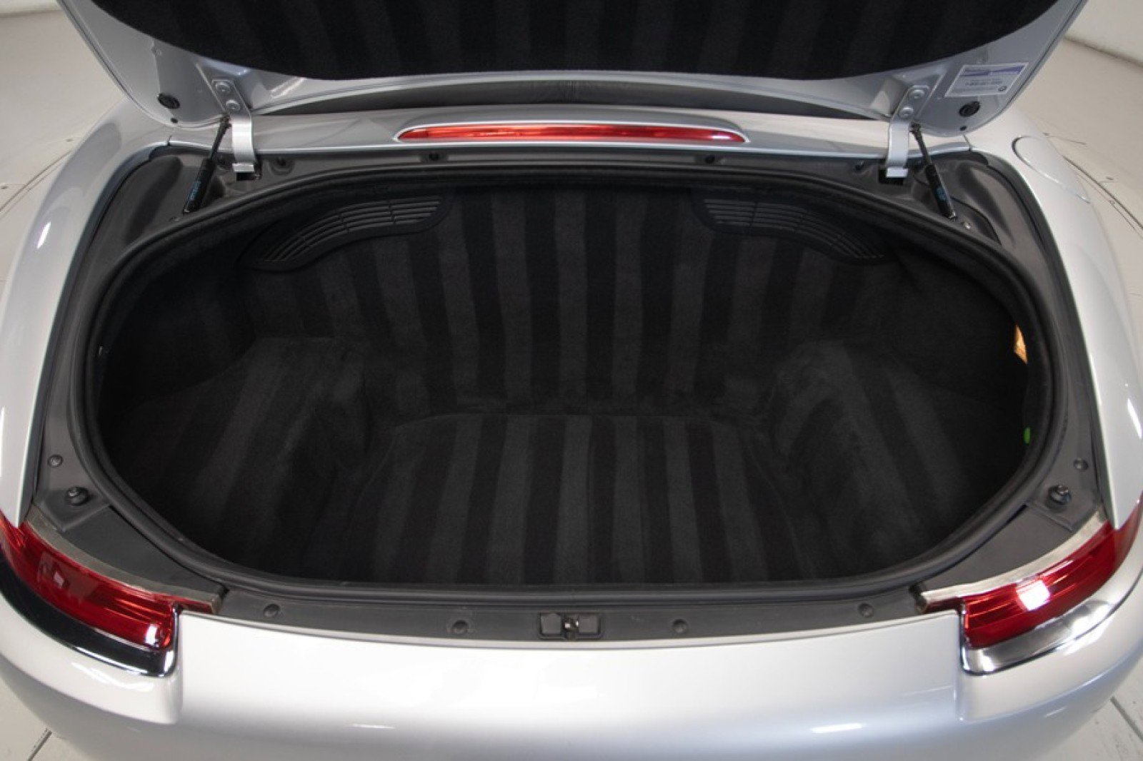 Used 2001 BMW Z8 image 96