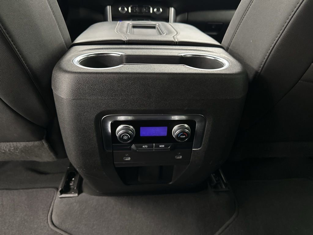 Used 2024 GMC Yukon SLT image 22