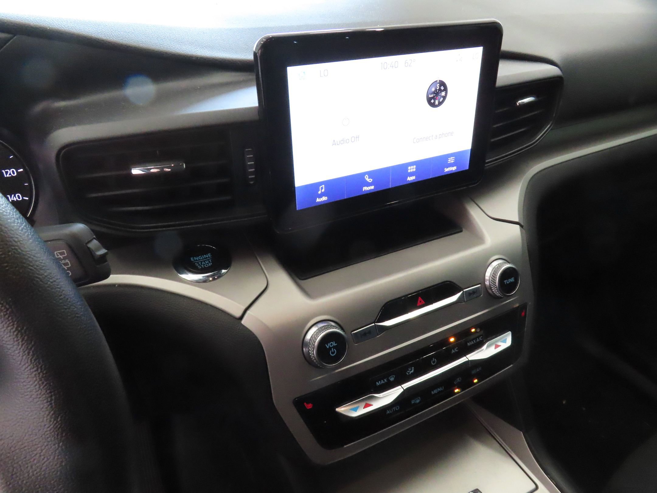 Used 2022 Ford Explorer XLT image 19